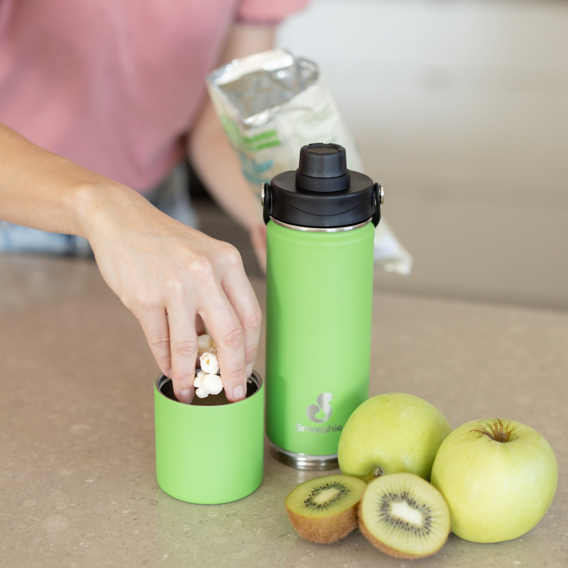 School drink bottle with snack compartment - Kiwi Smooshie Bottle